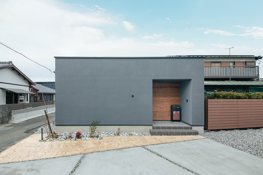 重厚感ある猫と暮らす平屋の家
